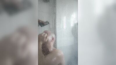 Watch Kitolicious & Power bottom get wild in steamy shower session