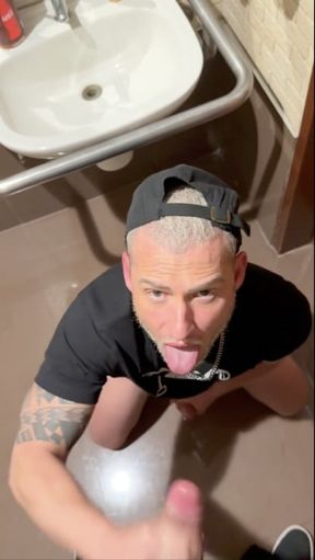 Cinema Hookup: Raw Bareback Fucking and Facial Cumshot