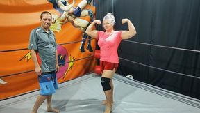 Huge female powerlifter vs guy