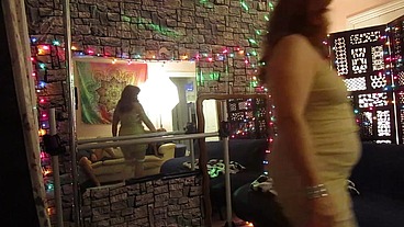 Hotwife Steffi new year pussy dance (alt version)
