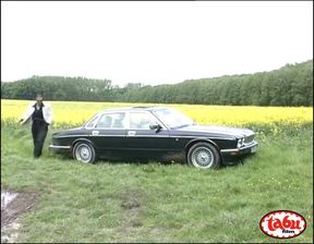Outdoor Fuck with Deep Fisting (bb)