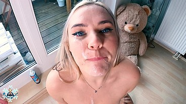 Do you like cream? ? anjaamelia loves to lick it all to get more! ?