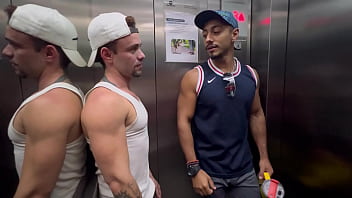 PINTOU UM CLIMA COM O VIZINHO NO ELEVADOR