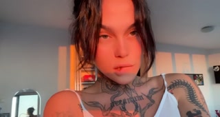 ⭐️Sexy tattooed babe dance for you daddy 💦