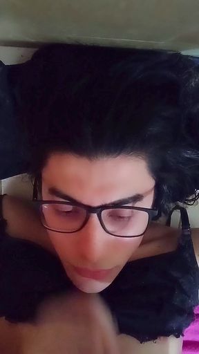 celi shemale, self suck