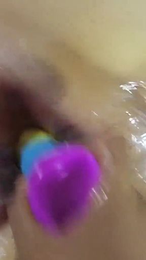 leo Avant, the Dildo From Honey Play Box Is Easily Absorbed by This Ass Hole