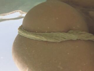 I bang my step sister on the beach