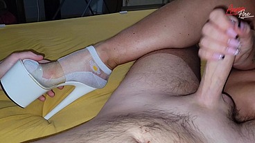 Stepmom checks capabilities of the stepson