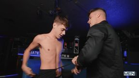 Men - the Bootyguard Gets Head From Cute Twink