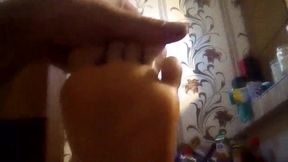 Stepsister Offered Me Footjob