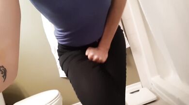 Mom’s nerdy pee play left her undies soaked in the washroom