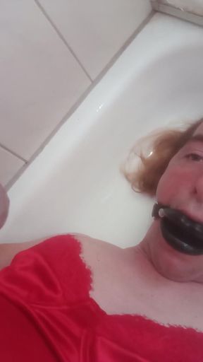 Leatransteen Swallows Own Pee and Cum