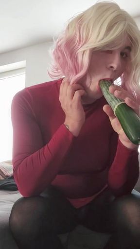 Deep anal with a cucumber