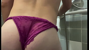 Clapping them Cheeks