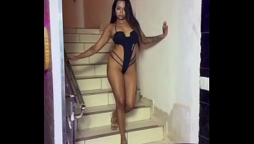 Comi o cu da dan&ccedil_arina &quot_Lari Bunekinha&quot_, na boate em Goi&acirc_nia (Completo no RED)