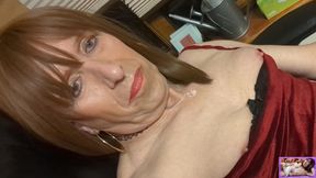 Elegant Lady Wanks Her Cock for You