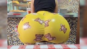 Big ass eating hamburger