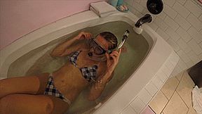 Bathtub Snorkel Fun With Russian Beauty Vika (SD 720p WMV)