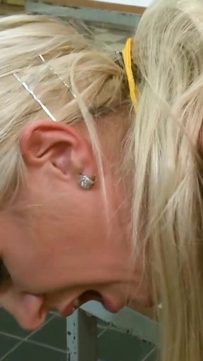 Anal Sex and Double Penetration Fucking Sexy Blonfe MILF in Locker Room