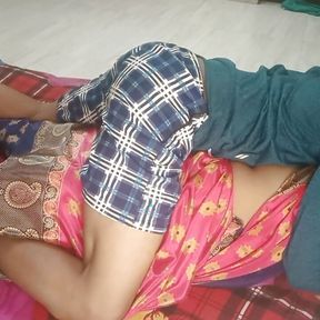 Indian wife was blown by watching blue film, pani pani husband came and wife immediately