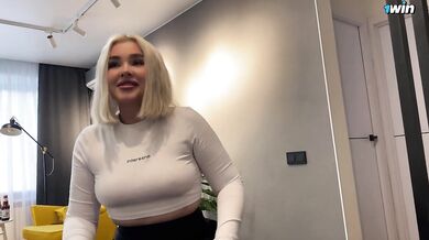 Stepsister made me fuck her and I cum in her pussy