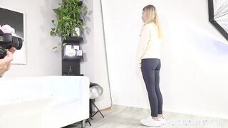 Blonde without limit shows her skillz