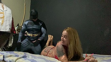 realizei o fetiche do meu namorado de transar vestido de super heróis batman