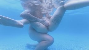 Public pool having love, cum floating