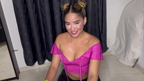 Blonde in tight jeans help me to cum sucking my dick while she is smoking cigarette