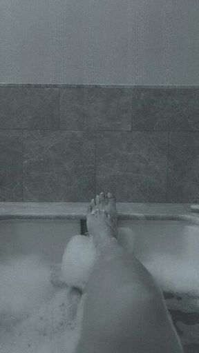 Bathtub Feet Rubs