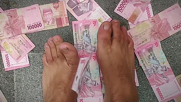 FINDÉMON EPISODE 1: YOU FOUND ME, NOW YOU'RE FUCKED - MANLYFOOT FINDOM SERIES