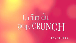 El semental francés amateur Doryann Marguet con su gran polla es golpeado analmente en una humillante orgía gangbang con condón