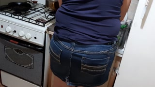 We masturbate to our stepmom while she is washing the dishes - IkaSmokS