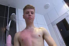 Douche teenage