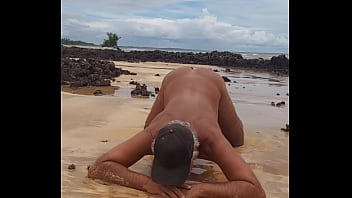 Ladysilva pelada na praia que bunda gostosa de marquinha de sol