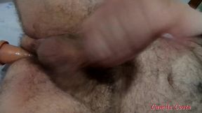 corno bi primeiro pede brinquedinho no cuzinho depois chama amiga trans para fazer um menage