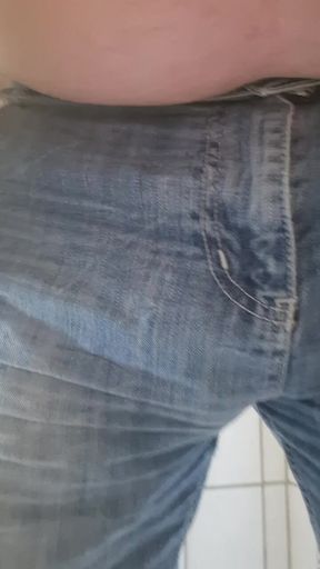 Piss in shorts