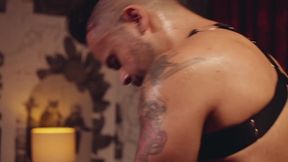 filme completo - marcela dimov nao aguenta de tesao e vai atras de rola em dark room