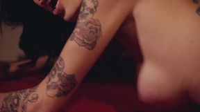 filme completo - marcela dimov nao aguenta de tesao e vai atras de rola em dark room