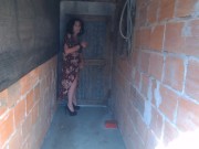 Dirty old tranny wanking in the alley