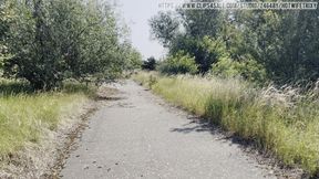 Outdoor Public Blow Jobs From HotWifeTrixy