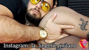 Ladymuffin And The Onesie With Holes