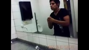 Tetero o Modelo?
