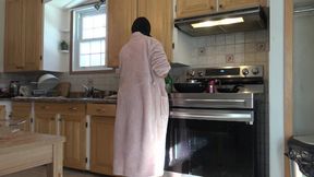 Iranian mother fucked in kitchen سکس با زن جنده همسایه امیر توروخدا بزار برم