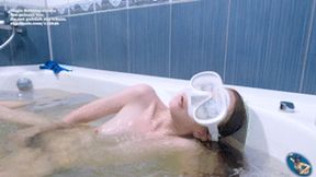 Dragon soaks in the tub, lets me play with her and masturbate 720