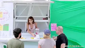 Joseline Kelly And Bruce Venture In Smoothie Slut