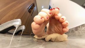 Trample you underfoot 4K 360VR