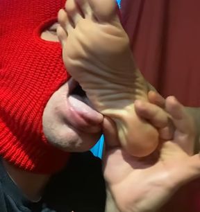 Melove getting her small feet &amp; long toes eaten by Naelor