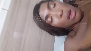 transex mulata mamando mnha piroca