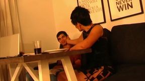 madre muy puta se coje al hijastro, al marido y al vecino ( que le cobra ) ...